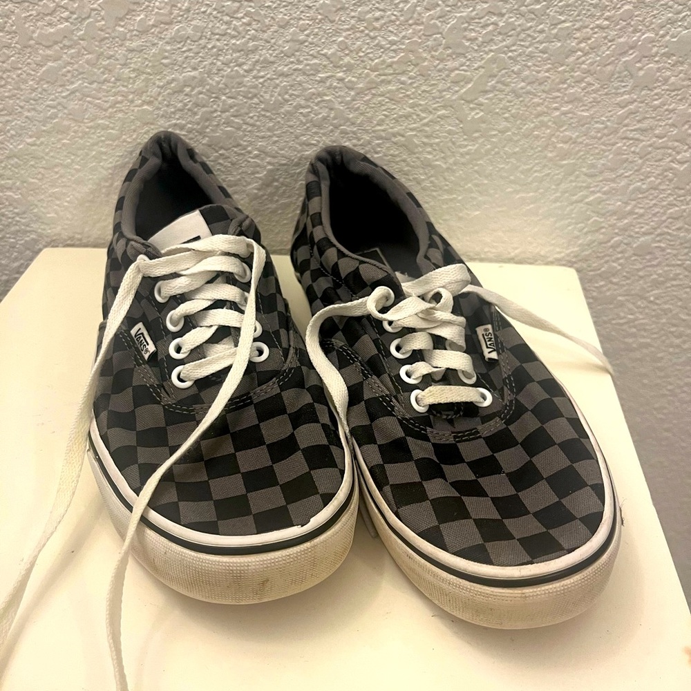 Vans, mens size 9, black and grey checkered